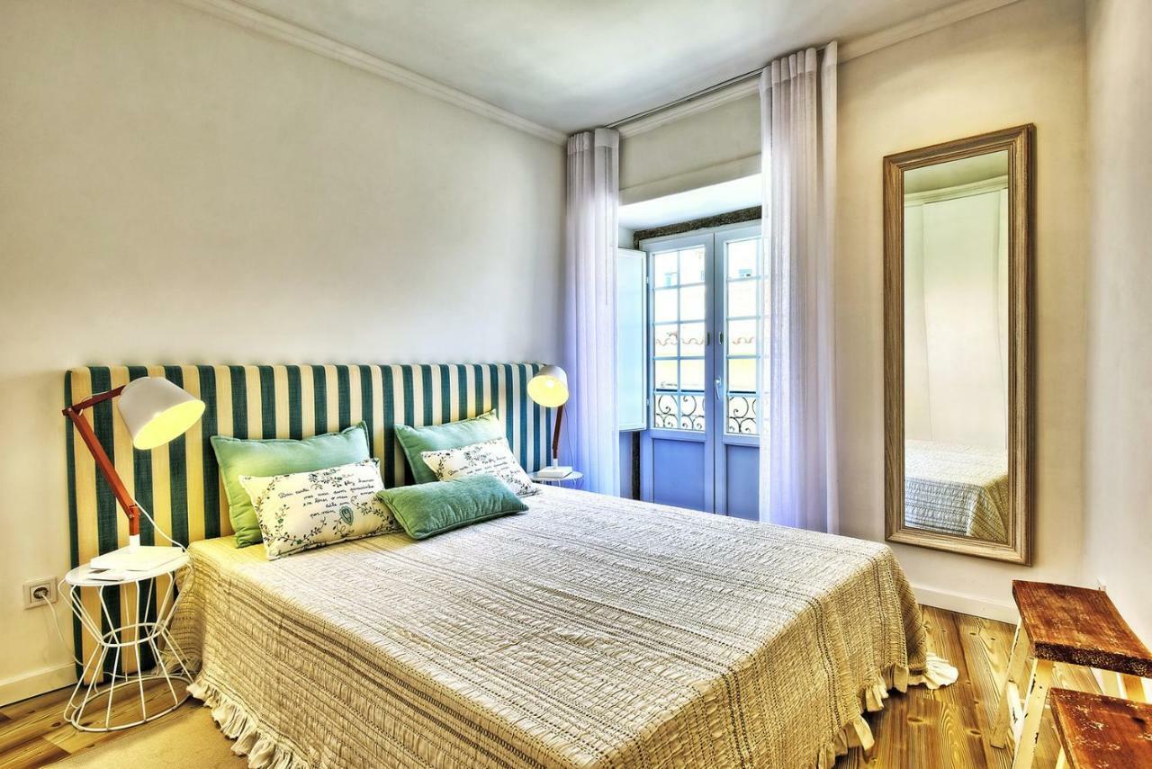 Localtraveling Cathedral & Castle - Family Apartments Lisbon Bagian luar foto